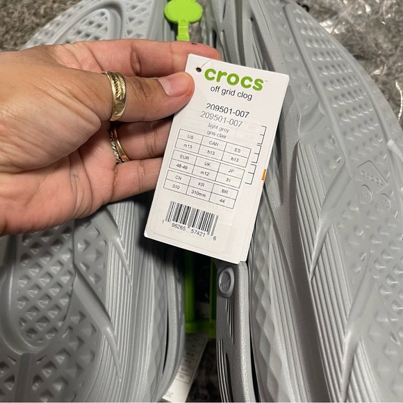 Crocs 
off grid clog
209501-007 Sz 13 Men’s - Picture 5 of 5